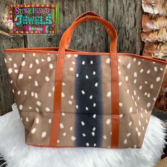 Handbags - ✨New✨Deer Print Tote! Handbags - ✨New✨Deer Print Tote!